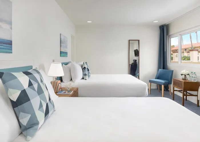 Pacific Edge Hotel